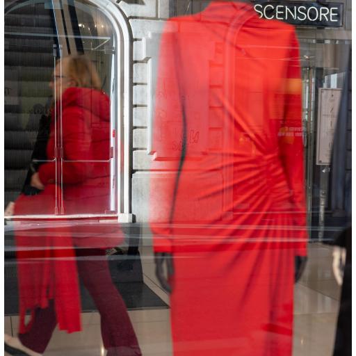 DonneVestiteDiRosso 4x5